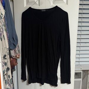 FISOUL Women's Black V-Neck Long Sleeve Tee